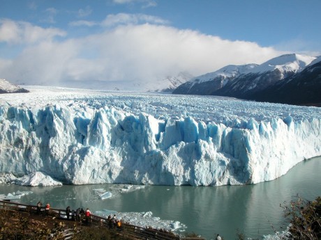 Lagos y Glaciares con Torres del Paine